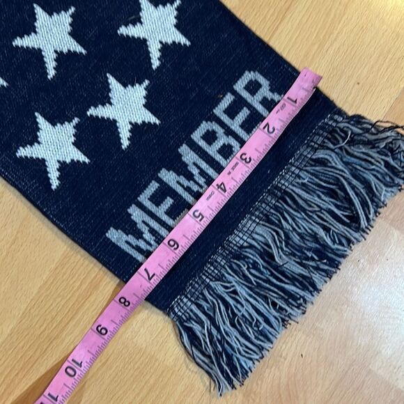 Ruffneck Scarves The United States of America Stars with Tassel Ends Scarf - Picture 6 of 6